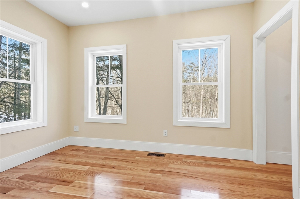 374 Brandy Brow Road Haverhill, MA 01830 - Photo 18 of 29