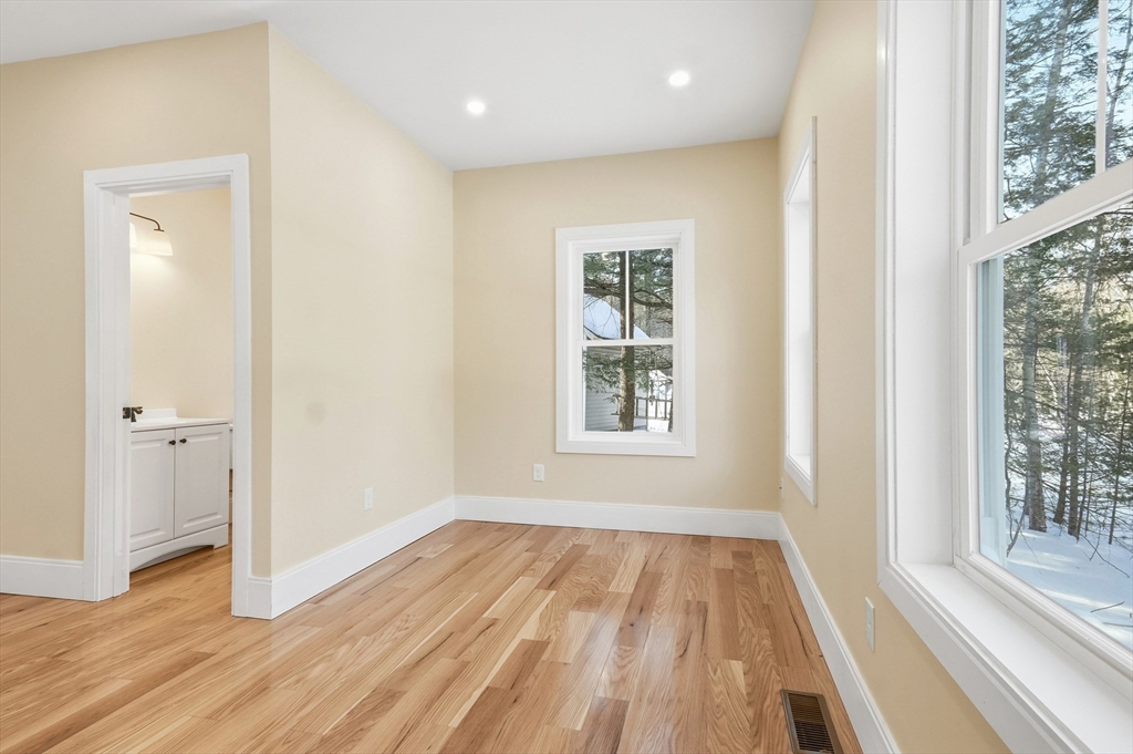 374 Brandy Brow Road Haverhill, MA 01830 - Photo 19 of 29