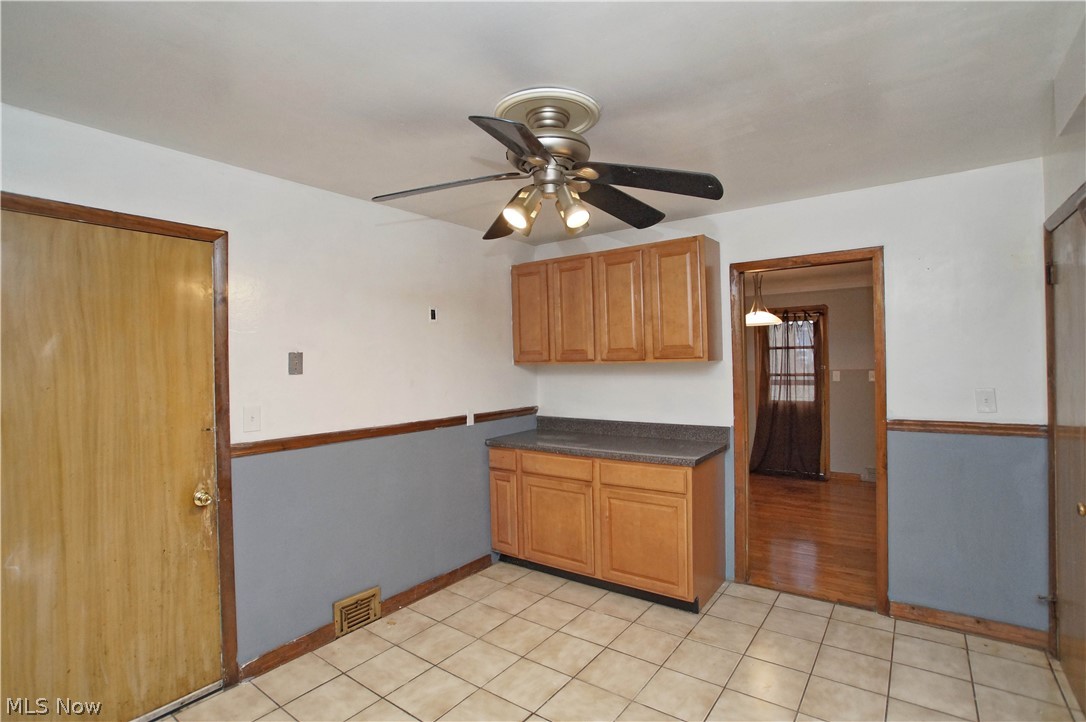 1675 Wood Road Cleveland Heights, OH 44121 - Photo 10 of 32