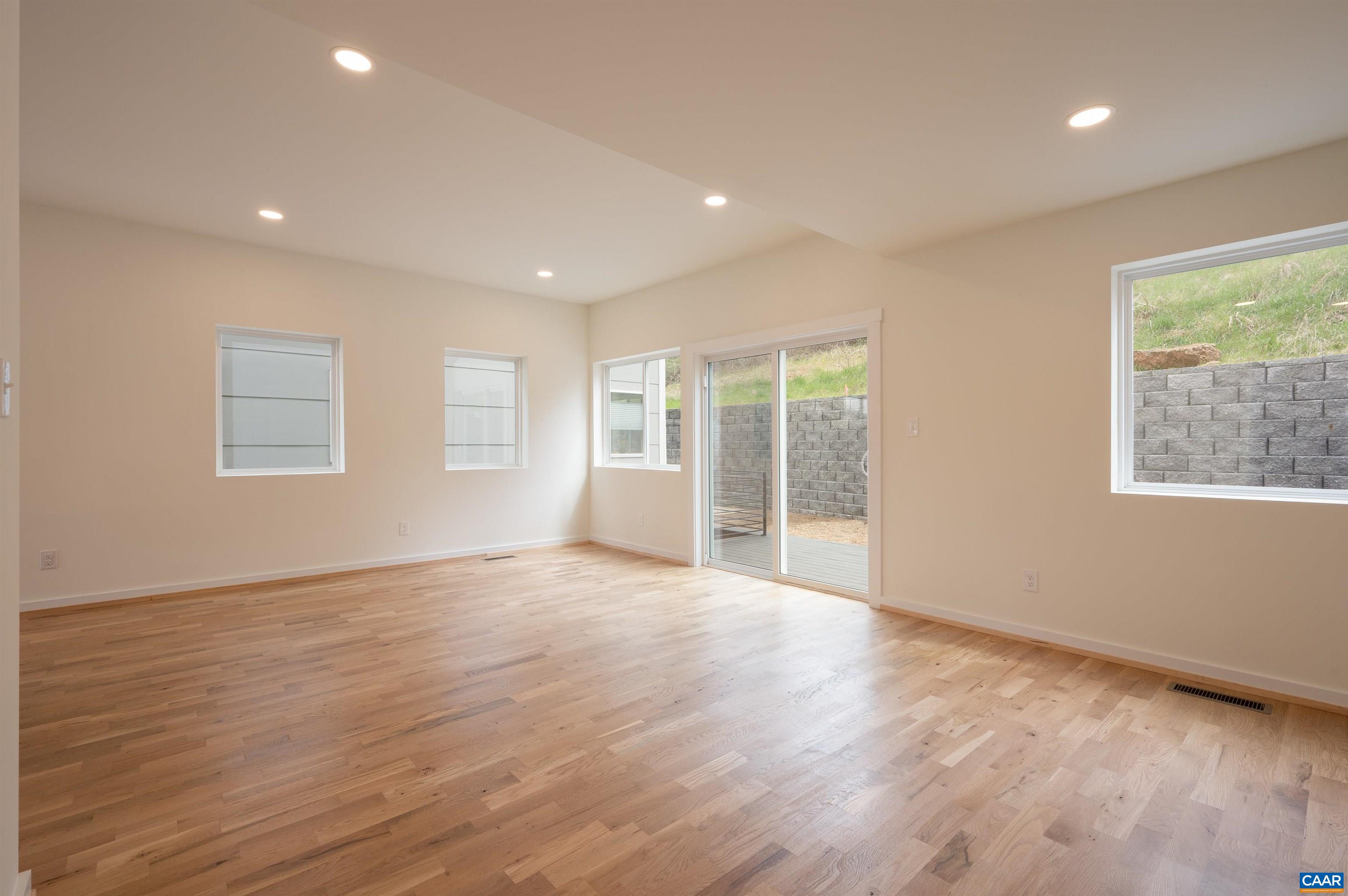 1634 Rialto Street Charlottesville, VA 22902 - Photo 5 of 26 Gallery Image 5