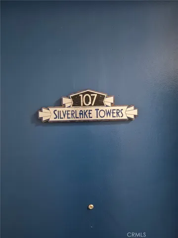 a close up of a street sign