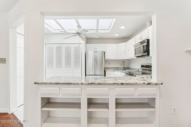 $315,000 | 163 Lexington Court, Red Bank, NJ 07701