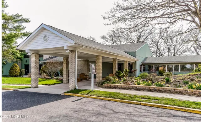 $315,000 | 163 Lexington Court, Red Bank, NJ 07701