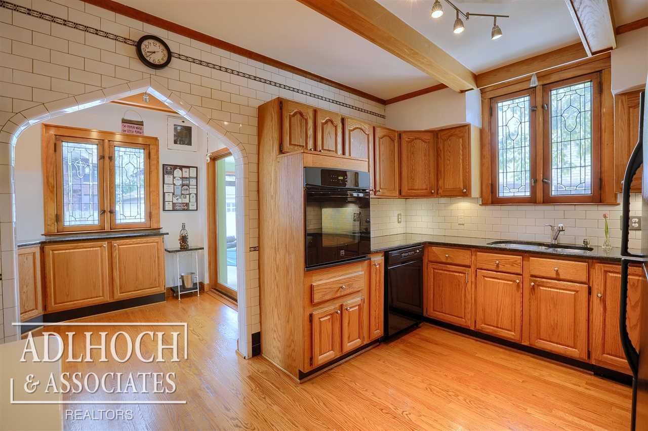 1383 Harvard Road Grosse Pointe, MI 48230 - Photo 9 of 28 50018845-8.JPG