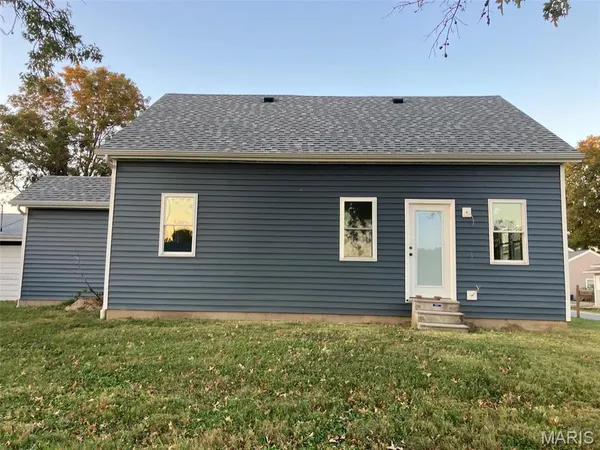 $169,900 | 3 Lakeview Road, Carlyle, IL 62231