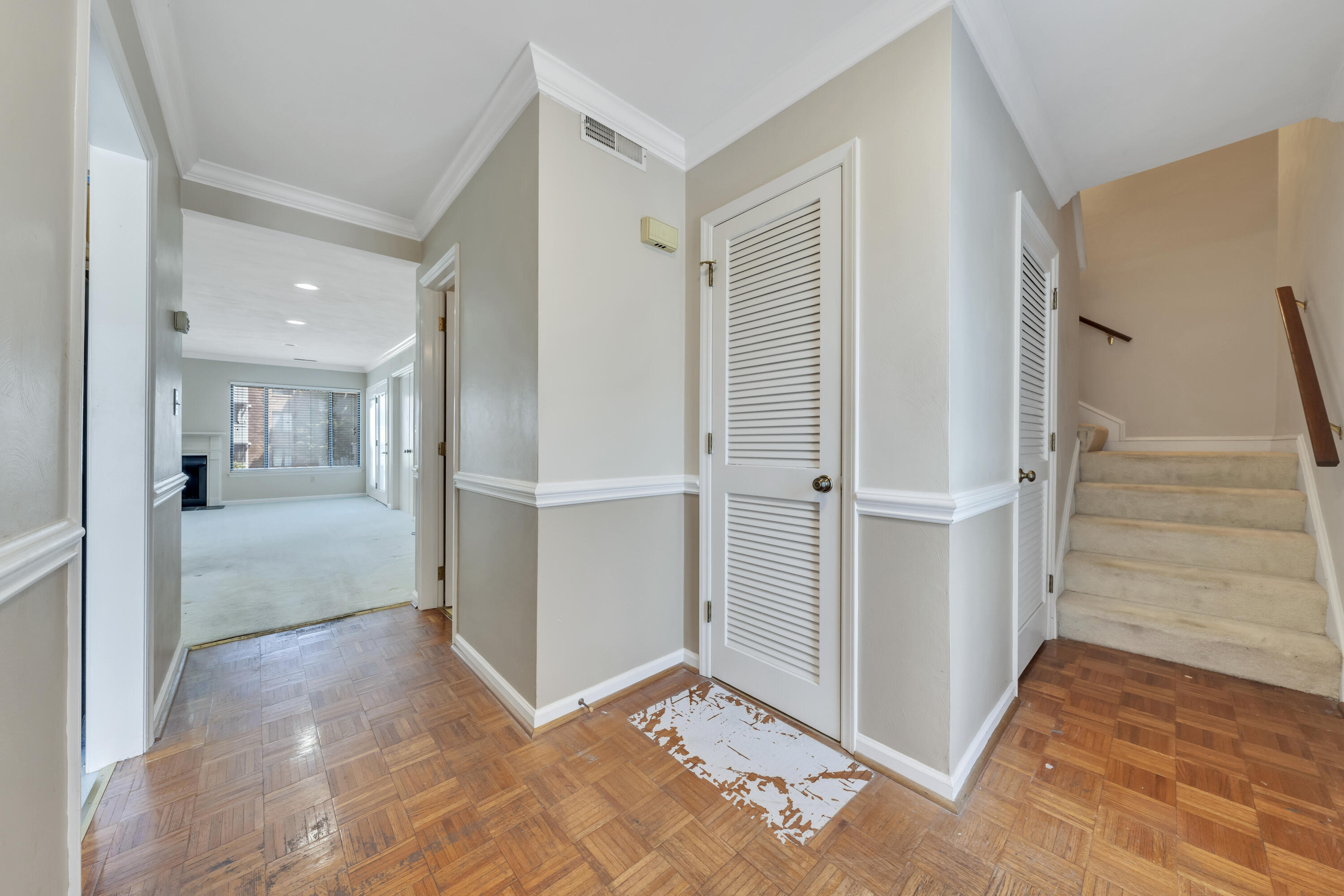 2404 Post Oak Road Salem, VA 24153 - Photo 2 of 50 02-MIB01824