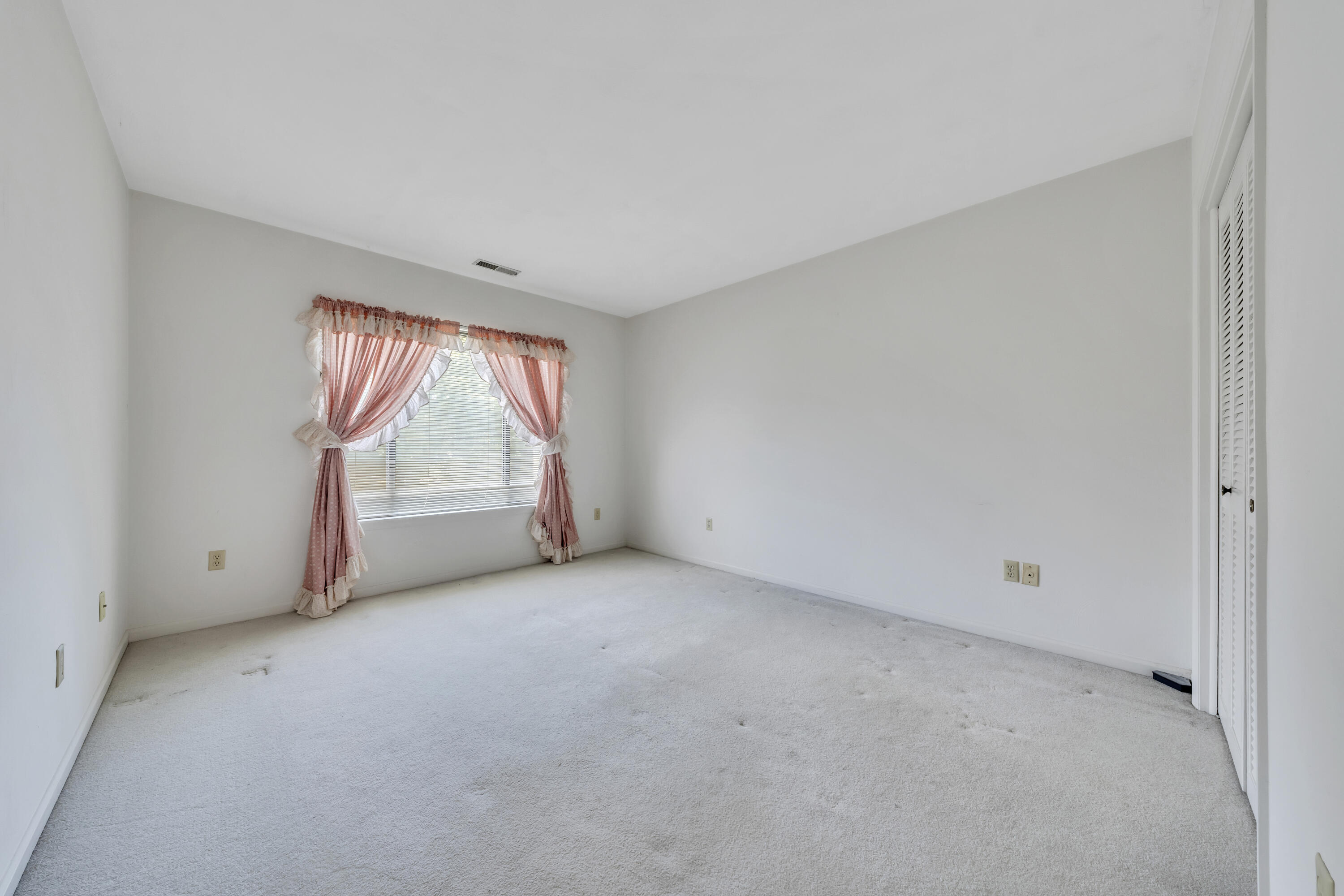 2404 Post Oak Road Salem, VA 24153 - Photo 26 of 50 28-MIB01914