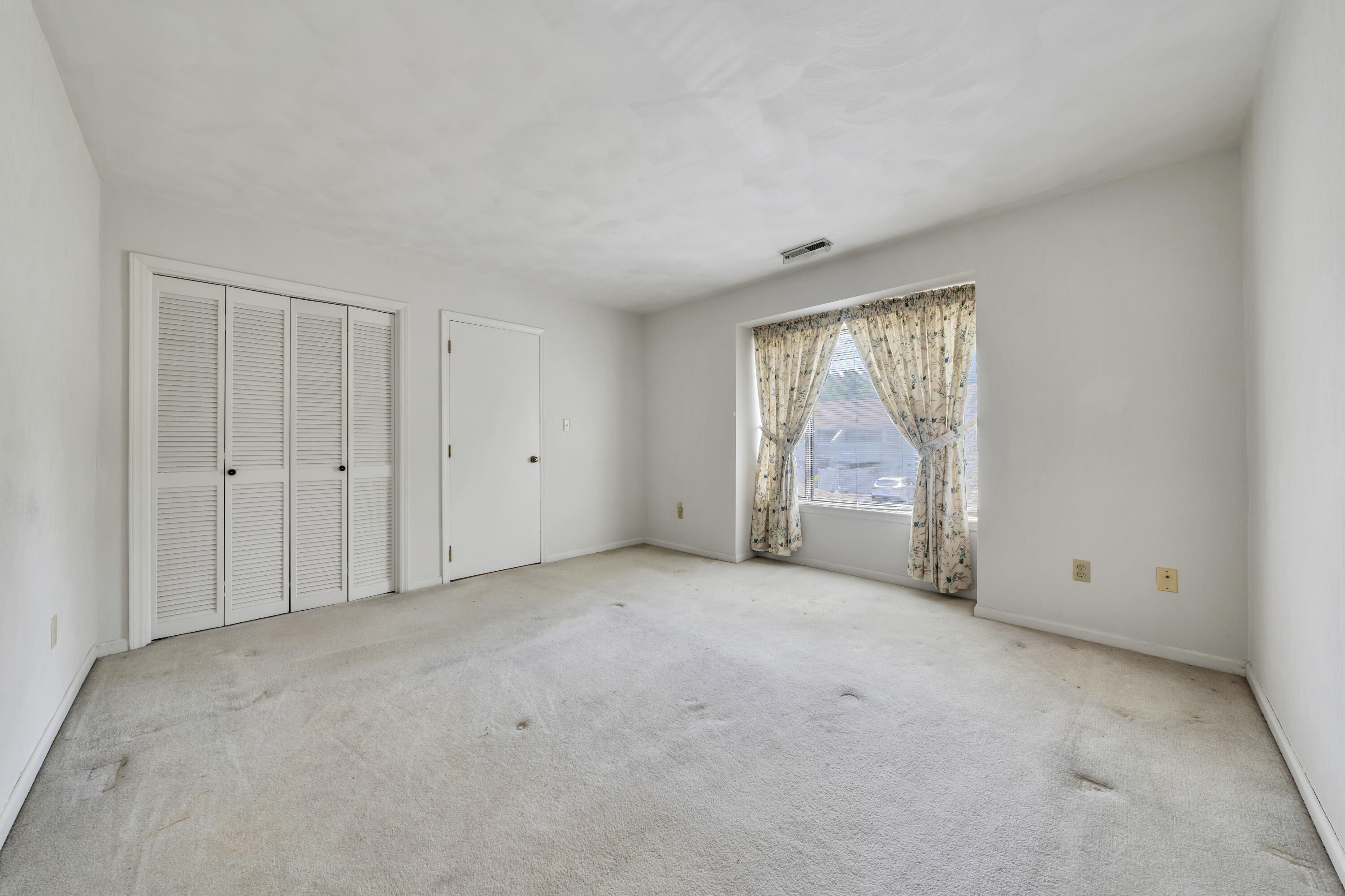 2404 Post Oak Road Salem, VA 24153 - Photo 30 of 50 33-MIB01935