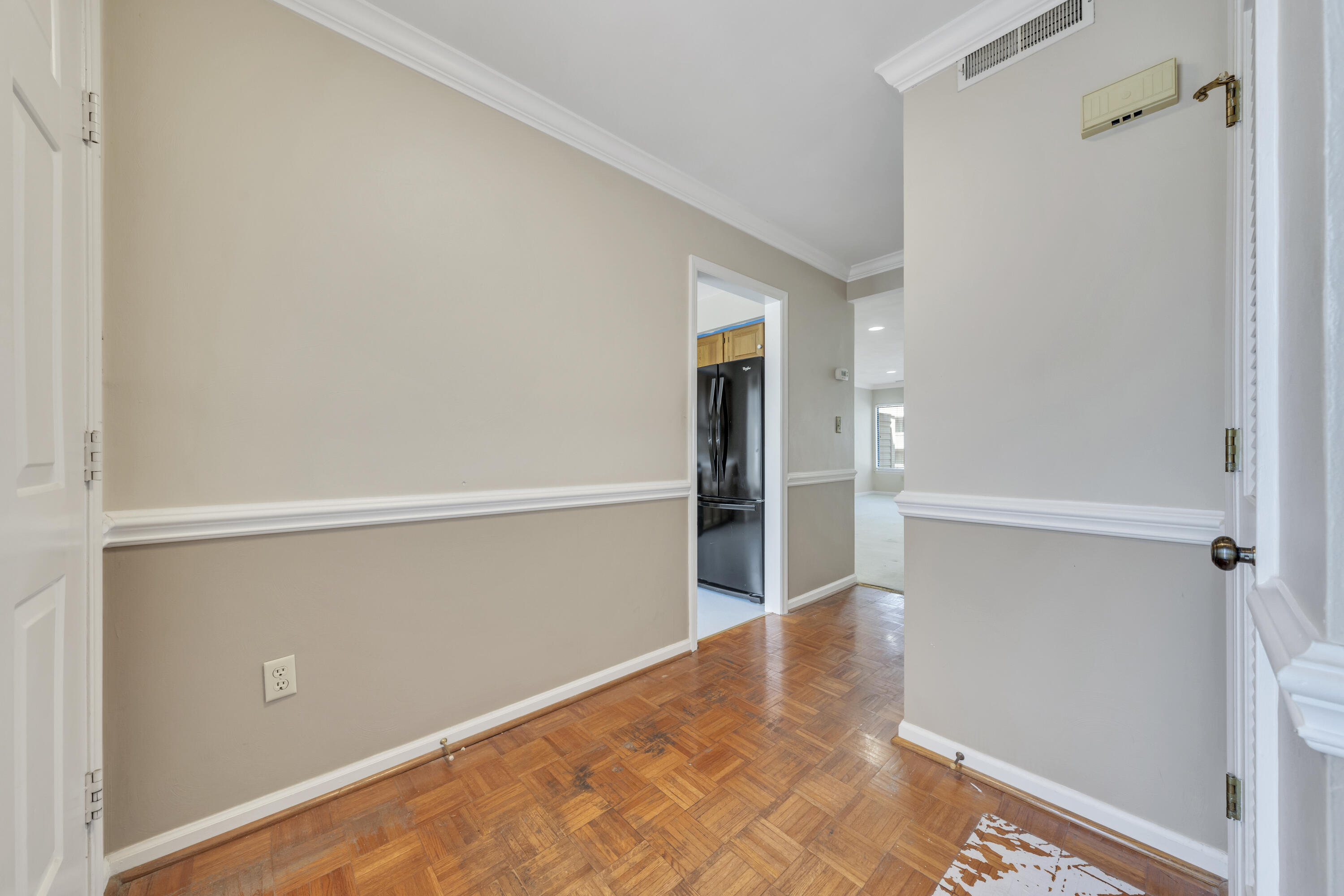 2404 Post Oak Road Salem, VA 24153 - Photo 3 of 50 03-MIB01827