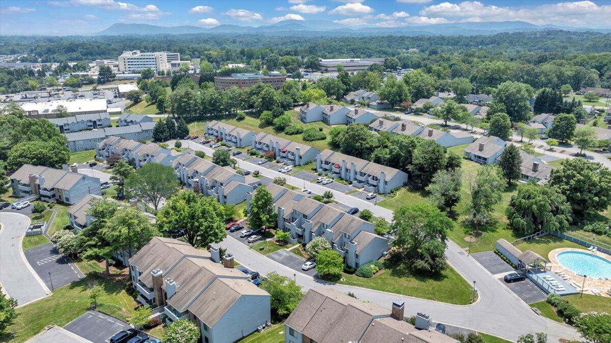 2404 Post Oak Road Salem, VA 24153 - Photo 44 of 50 47-DJI_20250624111346_0005_D_MIB