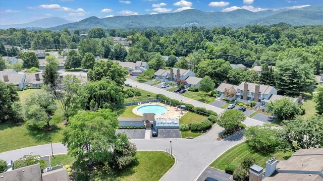 $300,000 | 2404 Post Oak Road, Salem, VA 24153