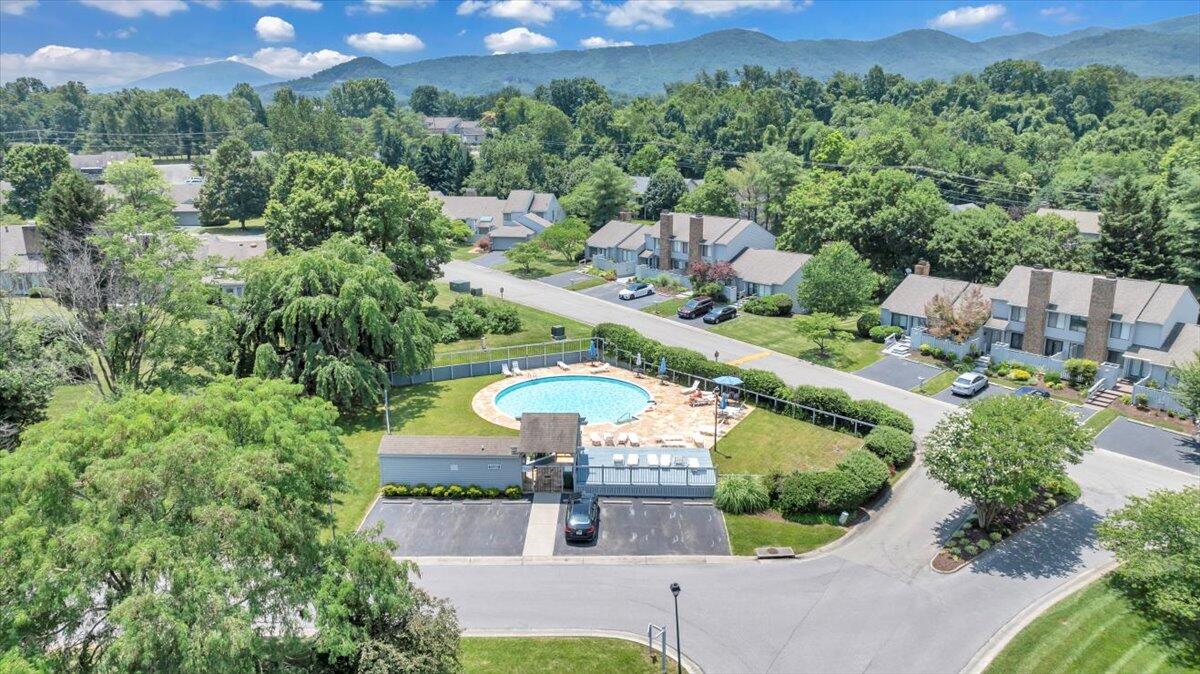 2404 Post Oak Road Salem, VA 24153 - Photo 49 of 50 52-DJI_20250624111943_0010_D_MIB