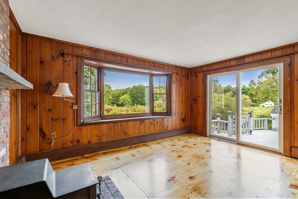 27 Farm Road Sherborn, MA 01770 - Photo 12 of 40