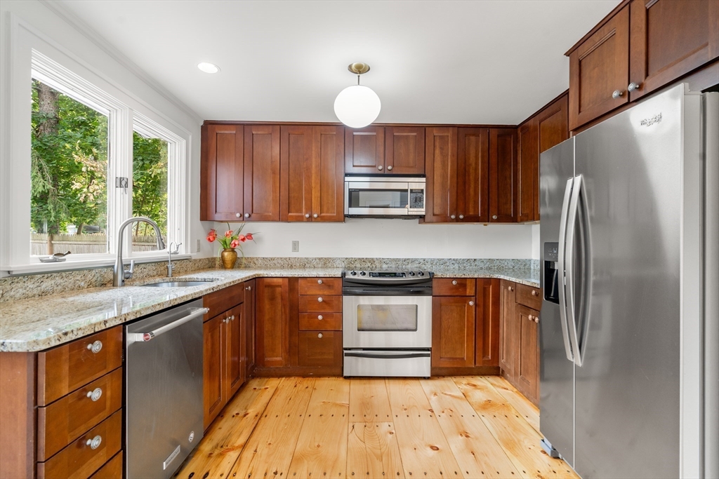 27 Farm Road Sherborn, MA 01770 - Photo 7 of 40