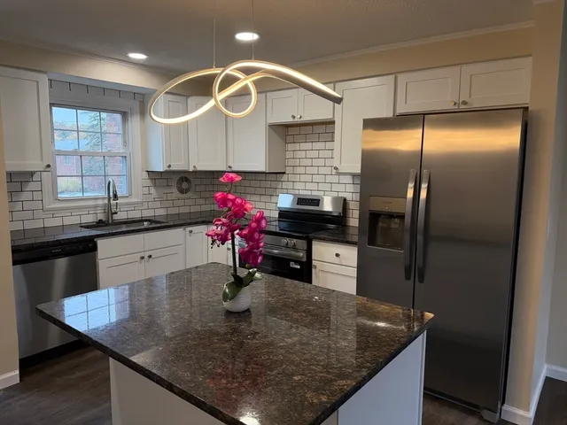 $249,999 | 540 Granby Road, Unit 2, South Hadley, MA 01075