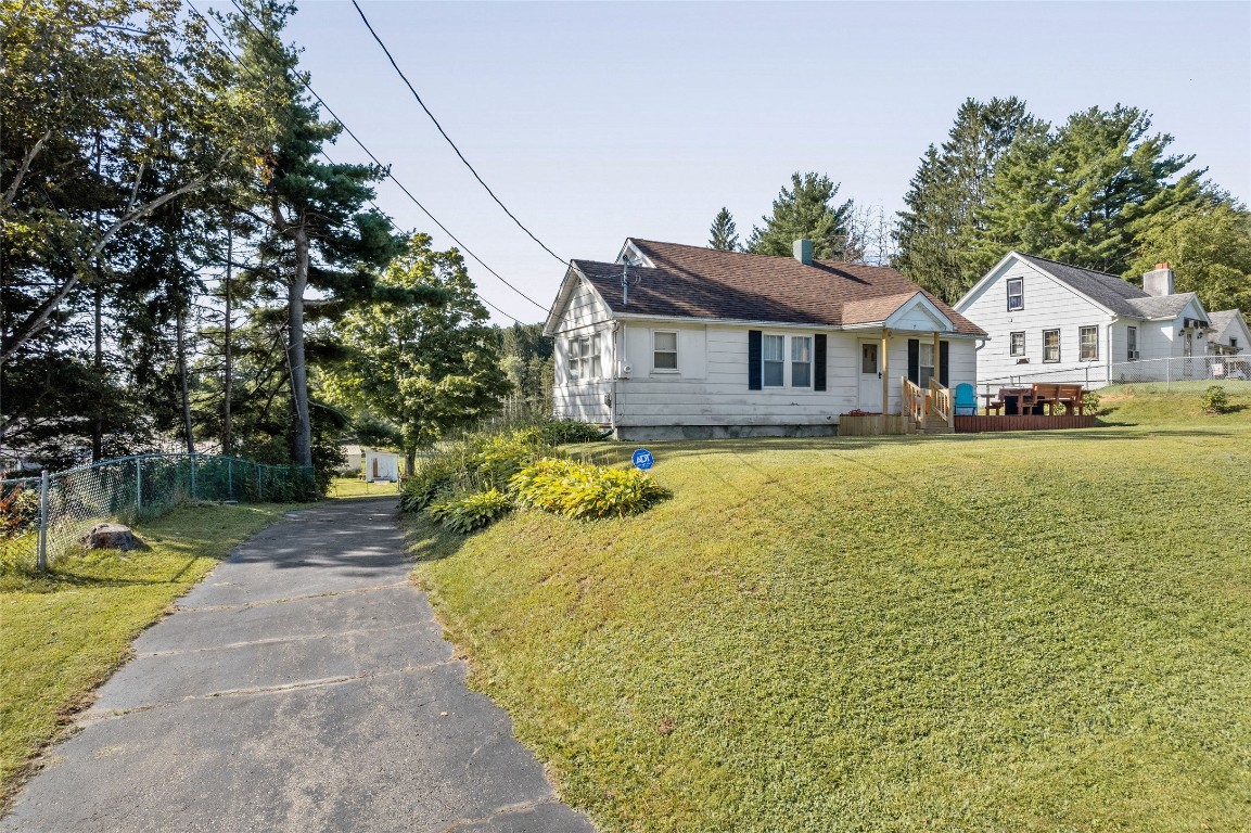 7 Spring Street Endicott, NY 13760 - Photo 2 of 28 Gallery Image 2
