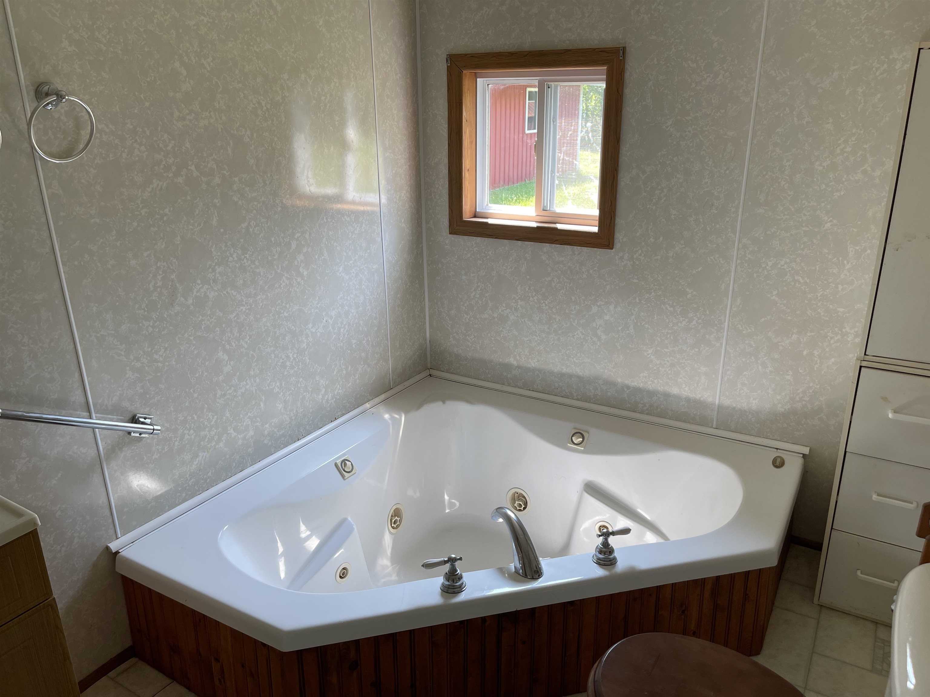 3325 Putnam Road Hale, MI 48739 - Photo 17 of 21 1912563-16.JPG