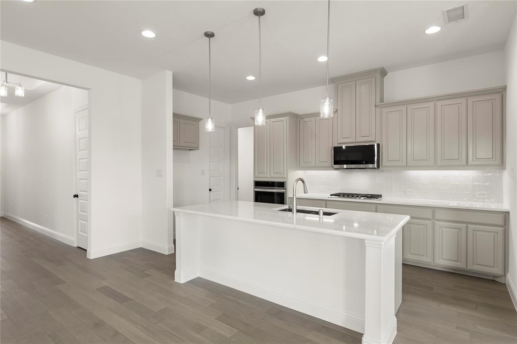 2514 Rockbrook Road Garland, TX 75041 - Photo 11 of 31 11. 2514 Rockbrook - Kitchen (2)