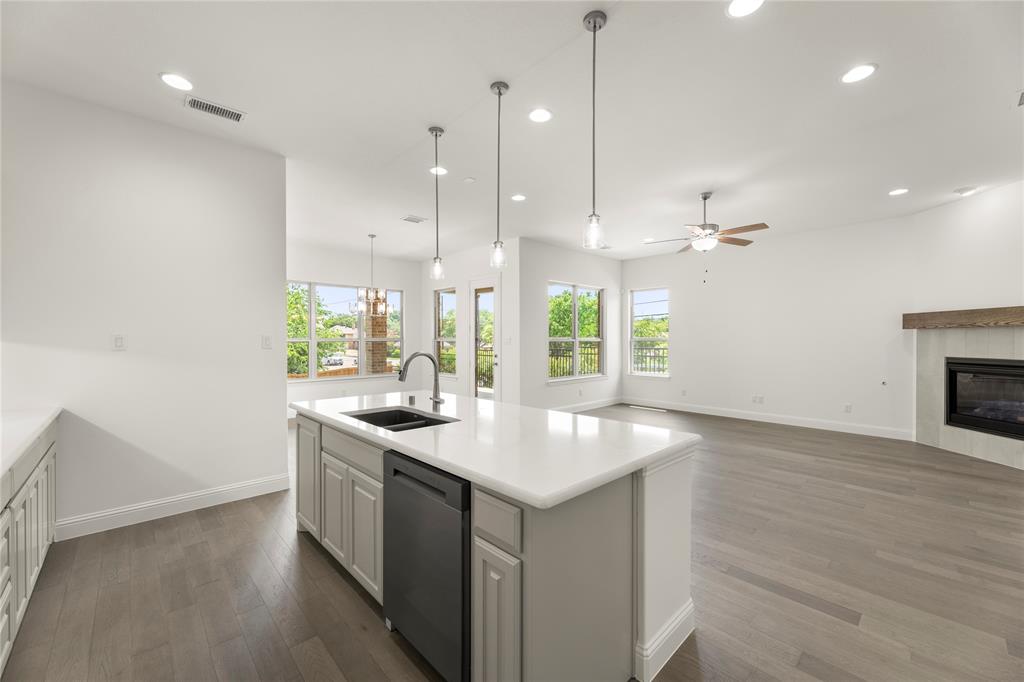 2514 Rockbrook Road Garland, TX 75041 - Photo 13 of 31 13. 2514 Rockbrook - Kitchen (4)