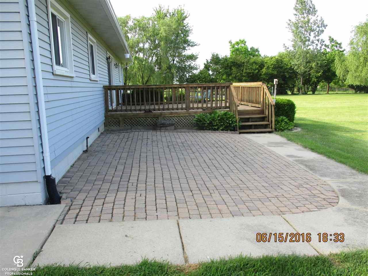 956 Braidwood Road Memphis, MI 48041 - Photo 12 of 24 31294227-11.JPG