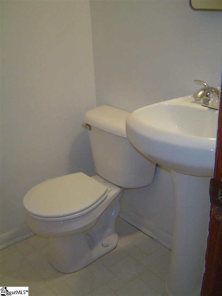116 Pineforest Road Spartanburg, SC 29303 - Photo 8 of 14 Gallery Image 8