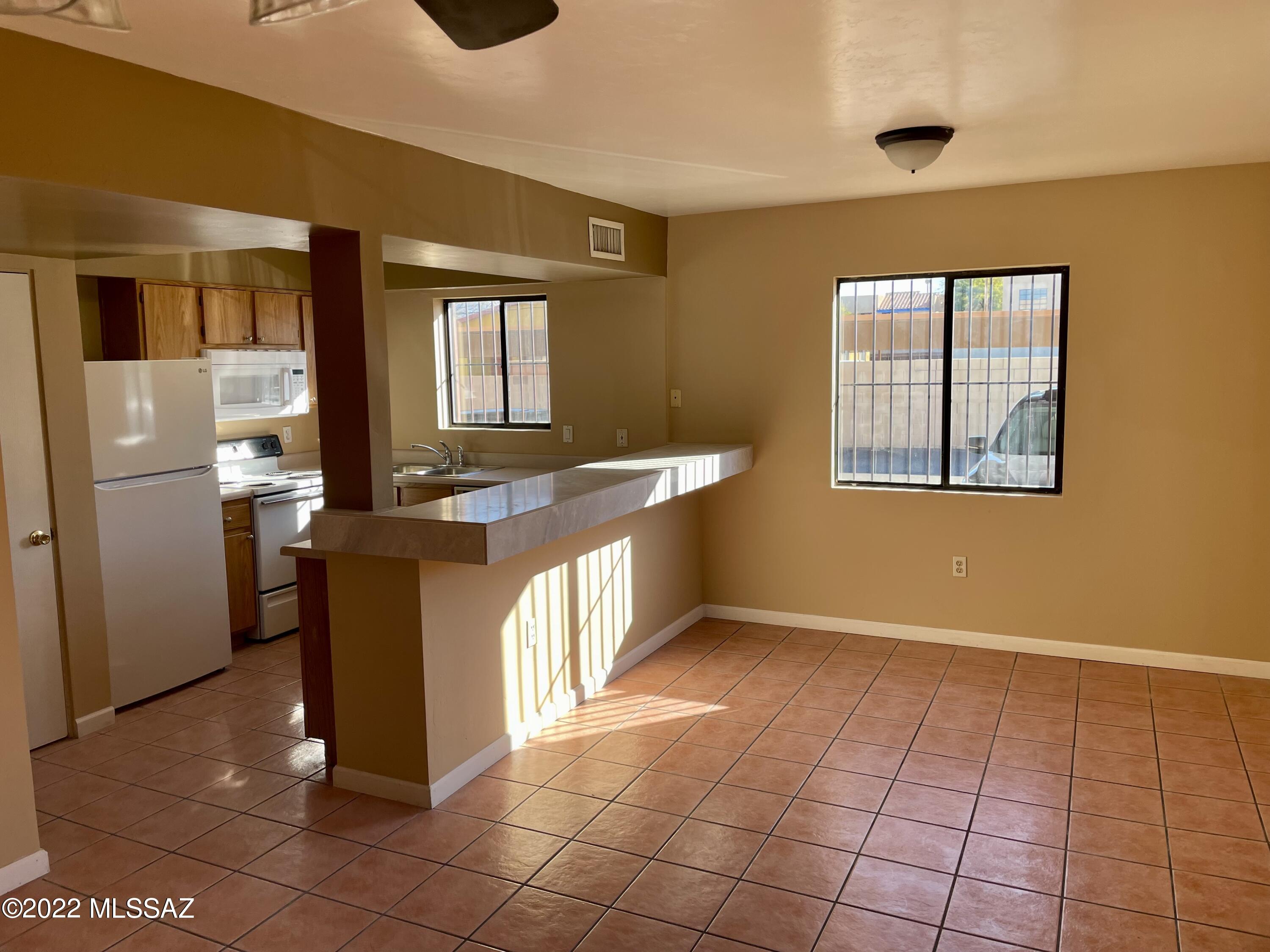 140 East Pastime Road Tucson, AZ 85705 - Photo 1 of 13