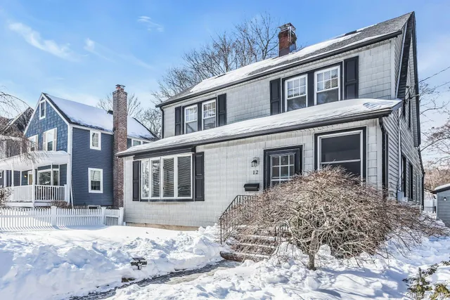 $849,000 | 12 Summers Street, Oyster Bay, NY 11771