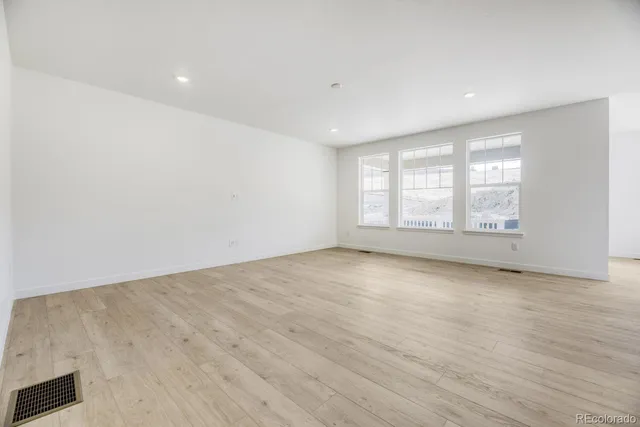 $869,900 | 12540 West Glasgow Place, Littleton, CO 80127