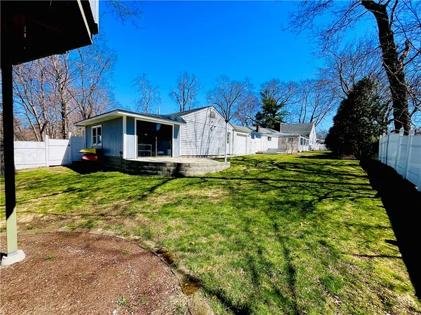 $4,200 | 109 Rogers Avenue, Barrington, RI 02806