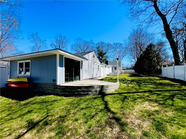 $4,200 | 109 Rogers Avenue, Barrington, RI 02806