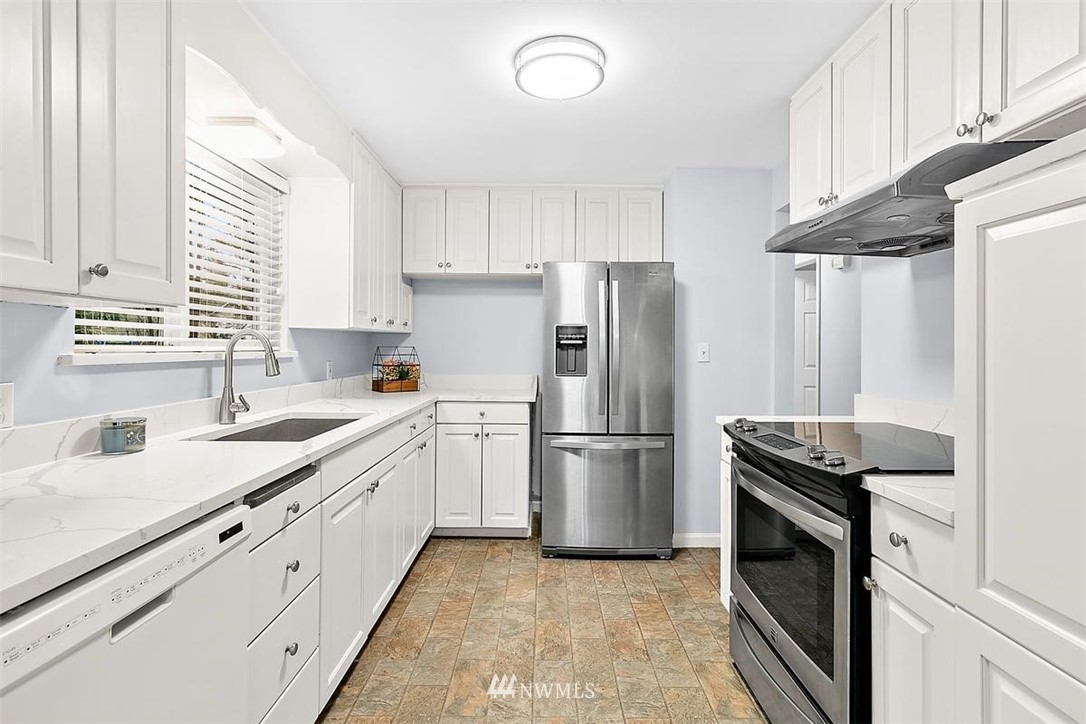 15705 204th Avenue Southeast Renton, WA 98059 - Photo 12 of 40 Gallery Image 12