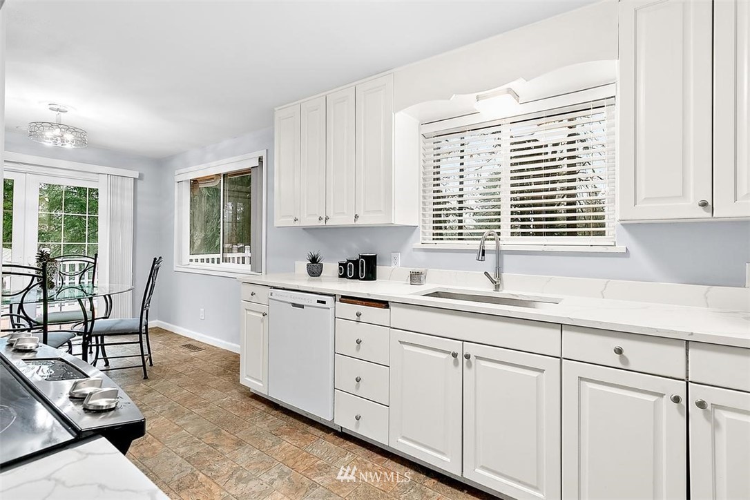 15705 204th Avenue Southeast Renton, WA 98059 - Photo 14 of 40 Gallery Image 14