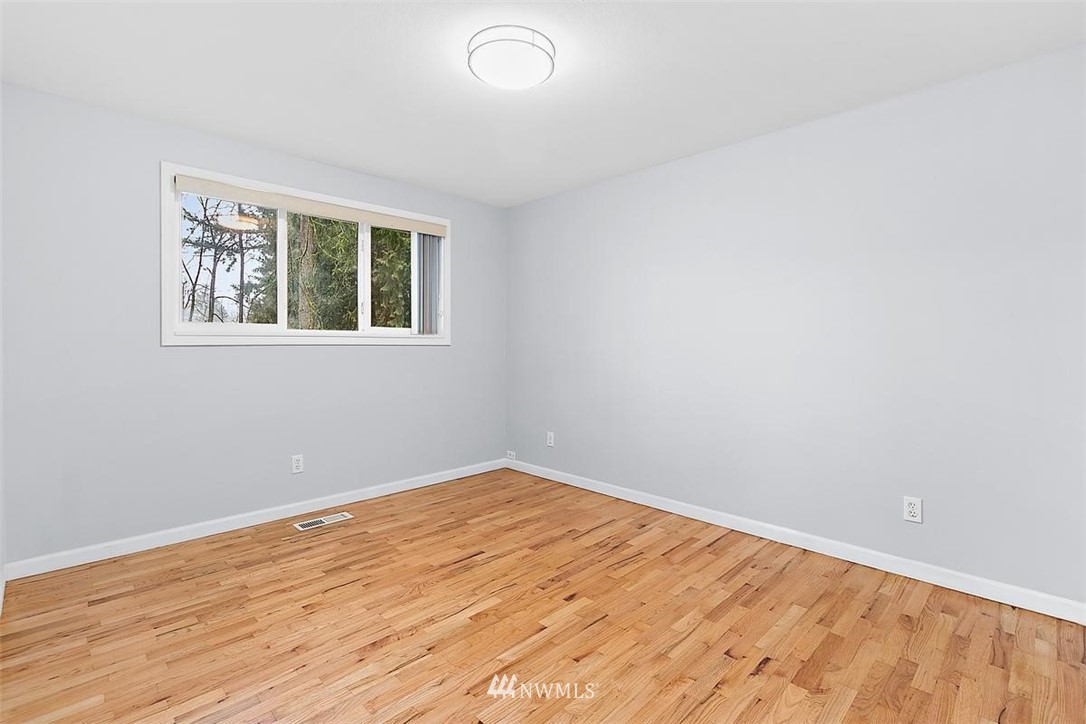 15705 204th Avenue Southeast Renton, WA 98059 - Photo 17 of 40 Gallery Image 17