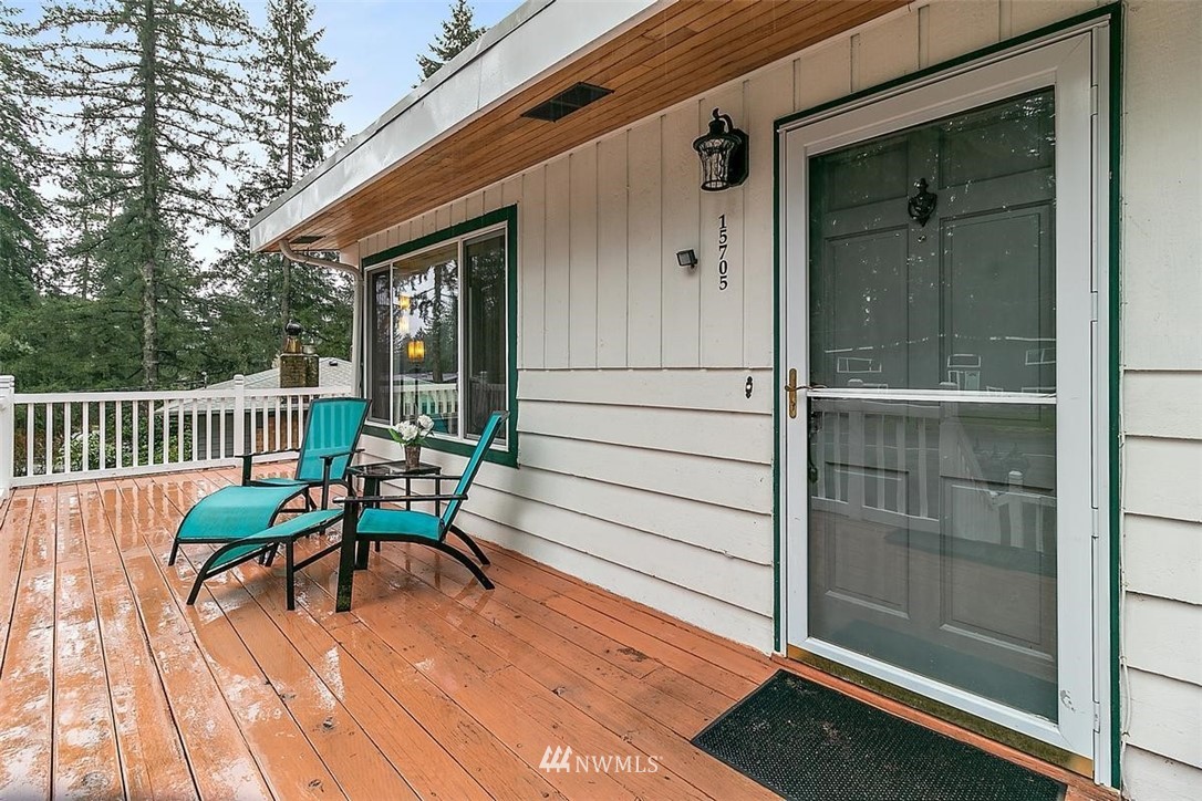 15705 204th Avenue Southeast Renton, WA 98059 - Photo 2 of 40 Gallery Image 2