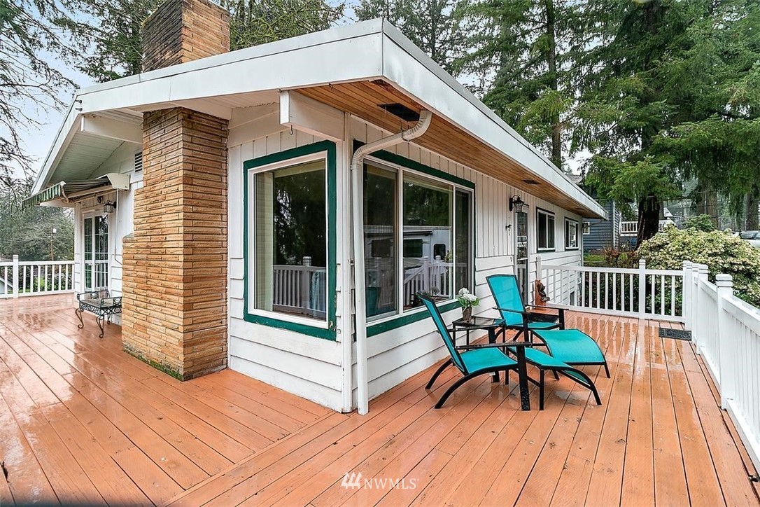 15705 204th Avenue Southeast Renton, WA 98059 - Photo 3 of 40 Gallery Image 3