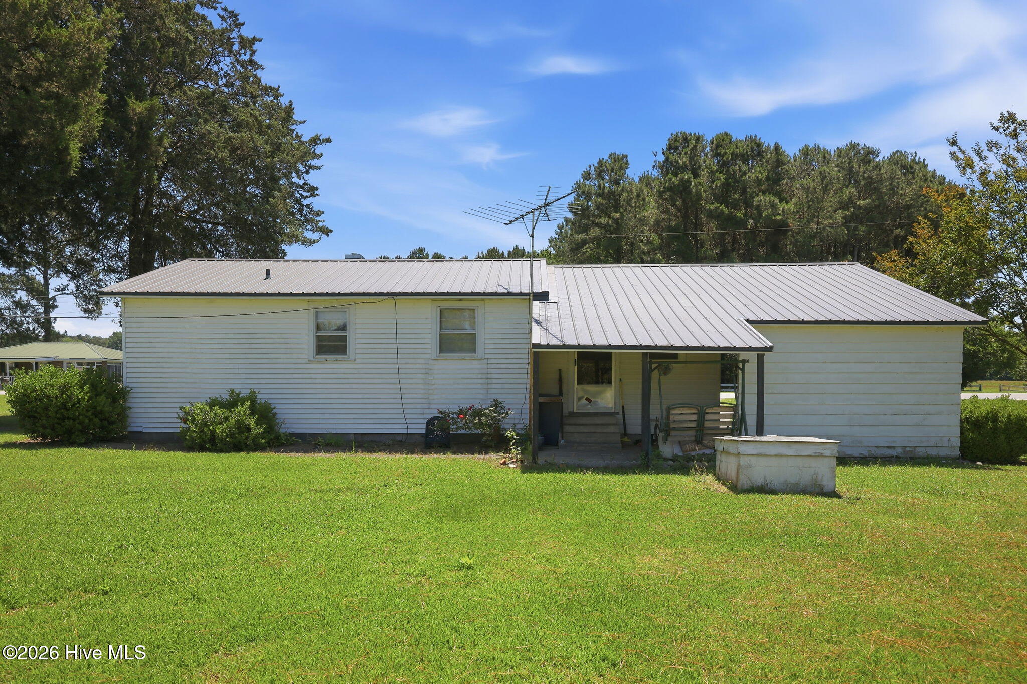 850 Smithtown Road Grimesland, NC 27837 - Photo 20 of 33 Back elevation