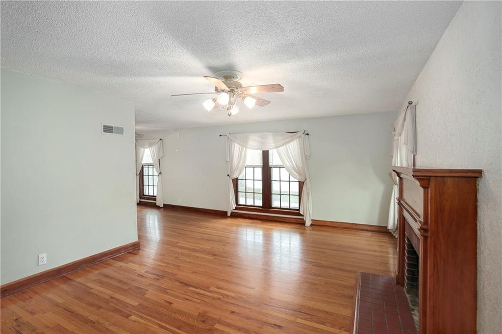 1123 South Liberty Street Independence, MO 64055 - Photo 4 of 6