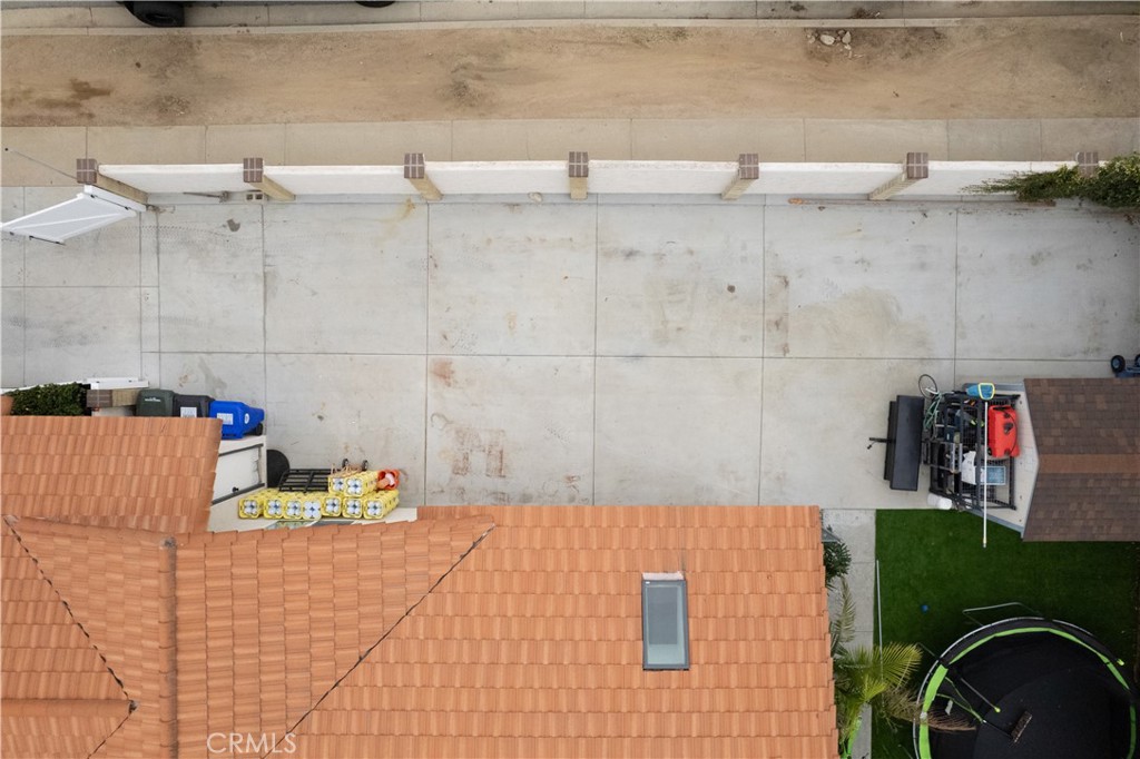 10328 Ivy Court Rancho Cucamonga, CA 91730 - Photo 28 of 40 a bathroom with a sink and a mirror