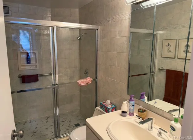 $850,000 | 1 Bay Club Drive, Unit 12F | Bay Terrace