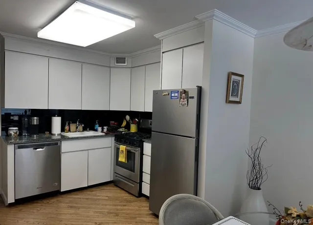 $850,000 | 1 Bay Club Drive, Unit 12F | Bay Terrace