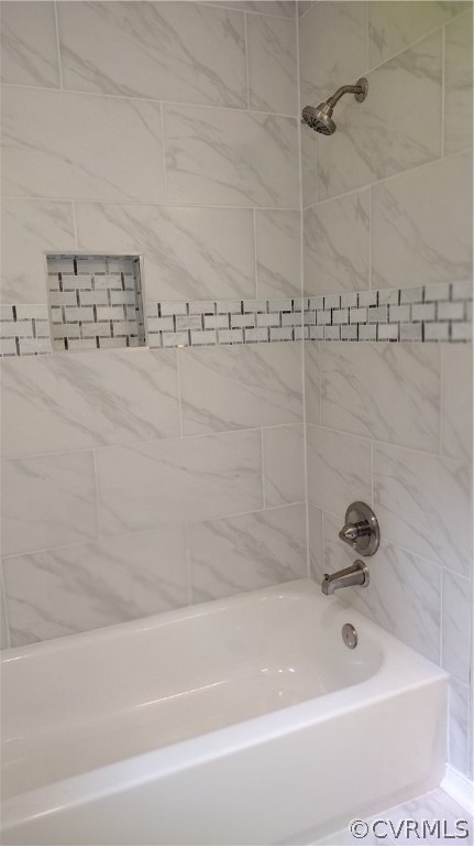 6000 Middlefield Place Chesterfield, VA 23832 - Photo 23 of 32 a bathroom with a bathtub