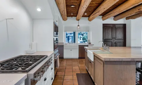 $2,895,000 | 4651 North Alta Hacienda Drive, Phoenix, AZ 85251