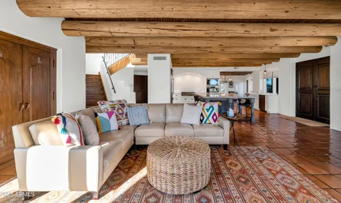 $2,895,000 | 4651 North Alta Hacienda Drive, Phoenix, AZ 85251