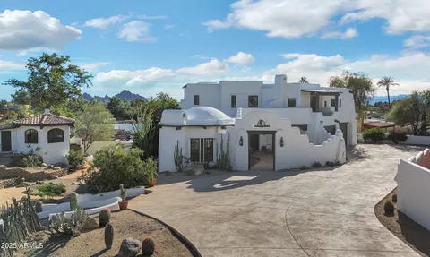 $2,895,000 | 4651 North Alta Hacienda Drive, Phoenix, AZ 85251