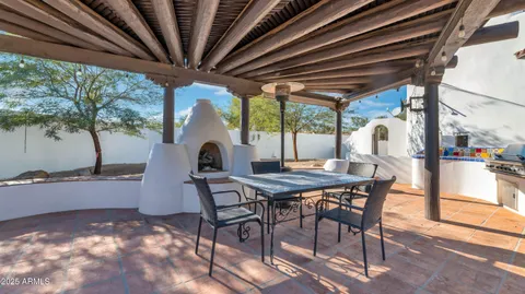 $2,895,000 | 4651 North Alta Hacienda Drive, Phoenix, AZ 85251