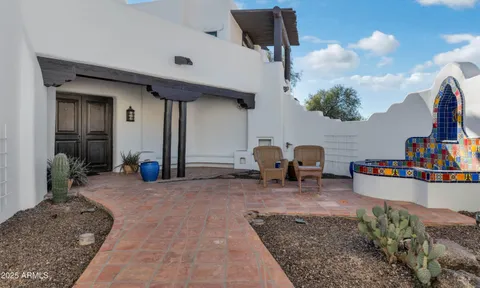 $2,895,000 | 4651 North Alta Hacienda Drive, Phoenix, AZ 85251