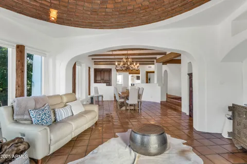 $2,895,000 | 4651 North Alta Hacienda Drive, Phoenix, AZ 85251