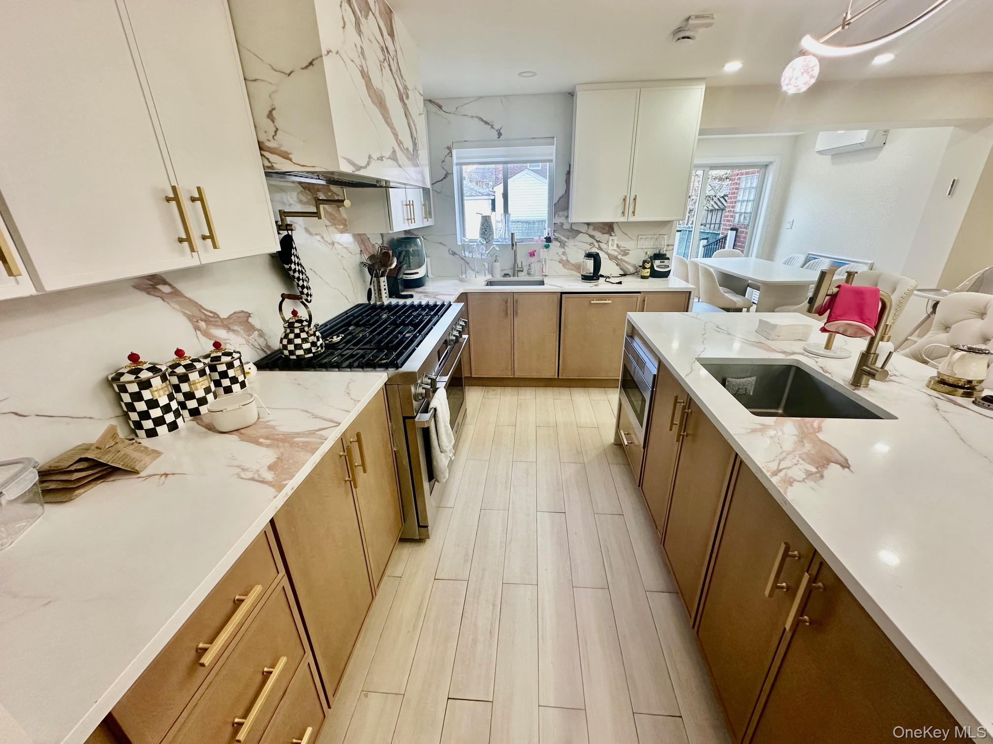 137-62 70th Road Queens, NY 11367 - Photo 5 of 17