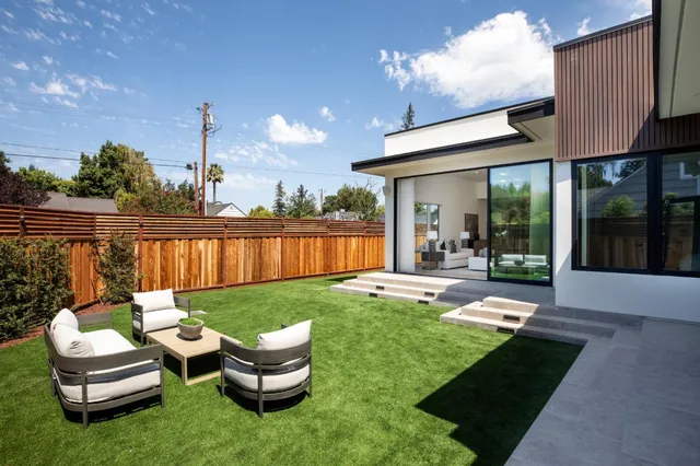 $5,995,000 | 1686 Parkhills Avenue, Los Altos, CA 94024