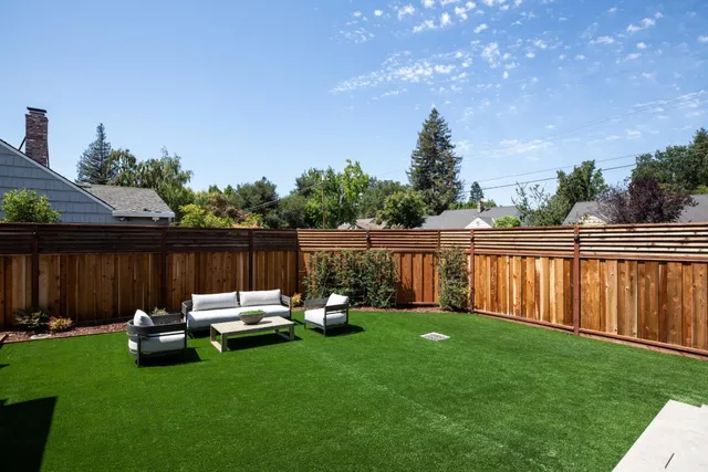 $5,995,000 | 1686 Parkhills Avenue, Los Altos, CA 94024